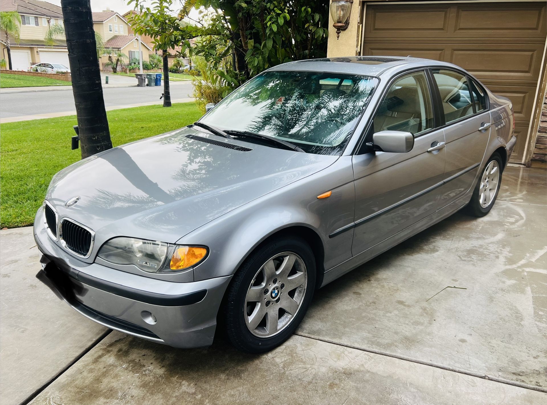 2005 BMW 325i