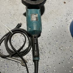 Makita Angle Grinder 