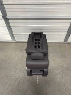 2019-2026 Honda Odyssey 2nd row Jump seat Middle Seat Center