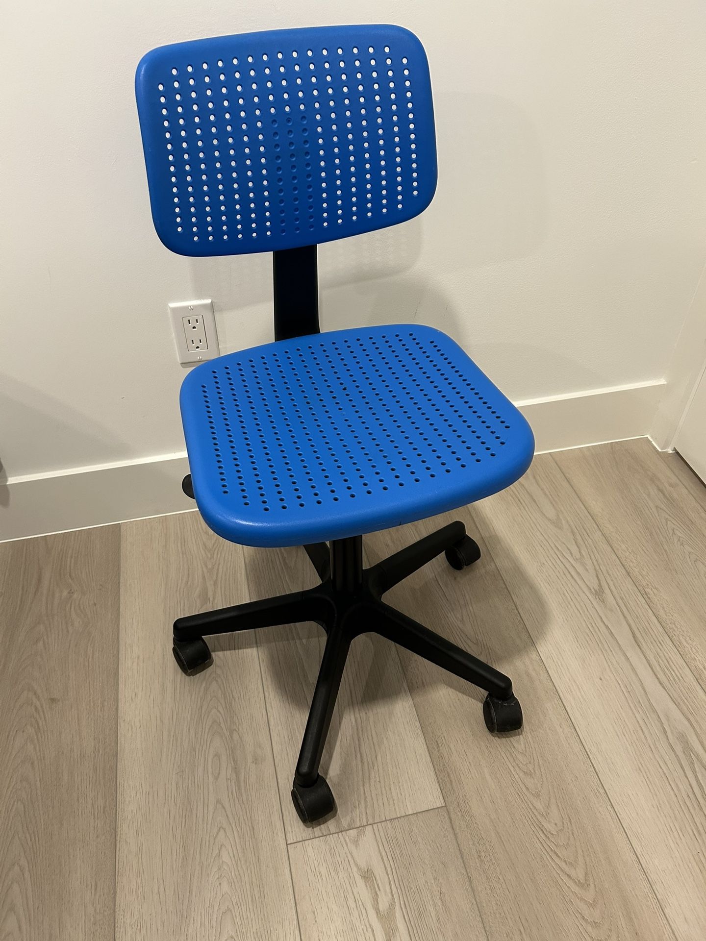 Small Kids Office Chair 