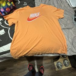 Orange, Extra Large Nike T-Shirt