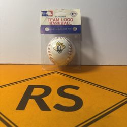 Vintage Team Logo Basball Pittsburgh Pirates 