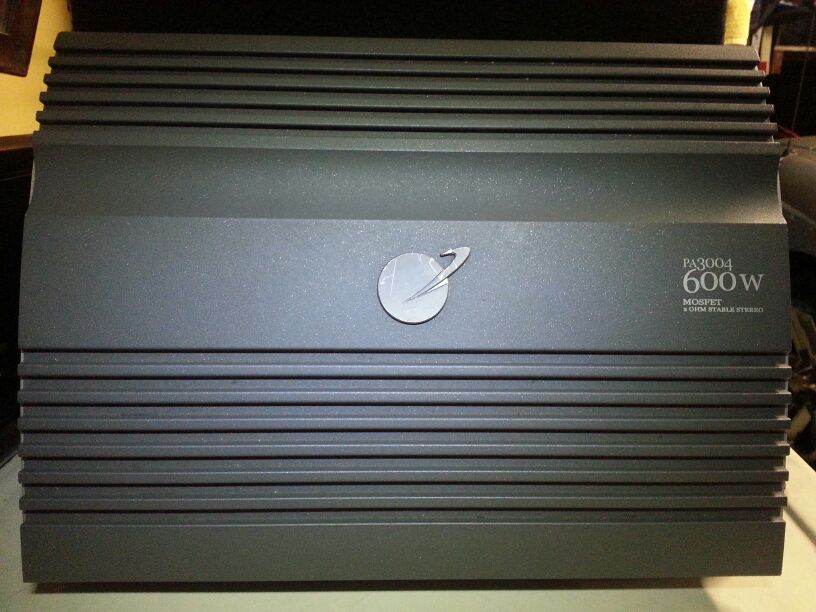 Planet audio 4ch 600w amp #pa3004