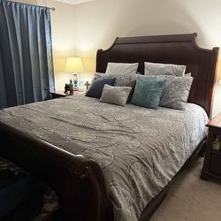 Queen/king Sleigh Bed