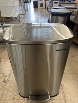 SONGMICS 13 Gallon (50 L) Trash Can Stainless Steel Step-On Pedal - Silver