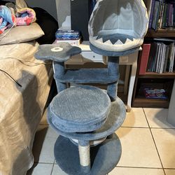Cat tree