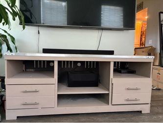Tv stand great quality