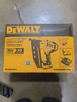 Dewalt 16 GA Angled Finish Nailer