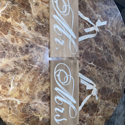 Mr. & Mrs. Wooden Wedding Decor