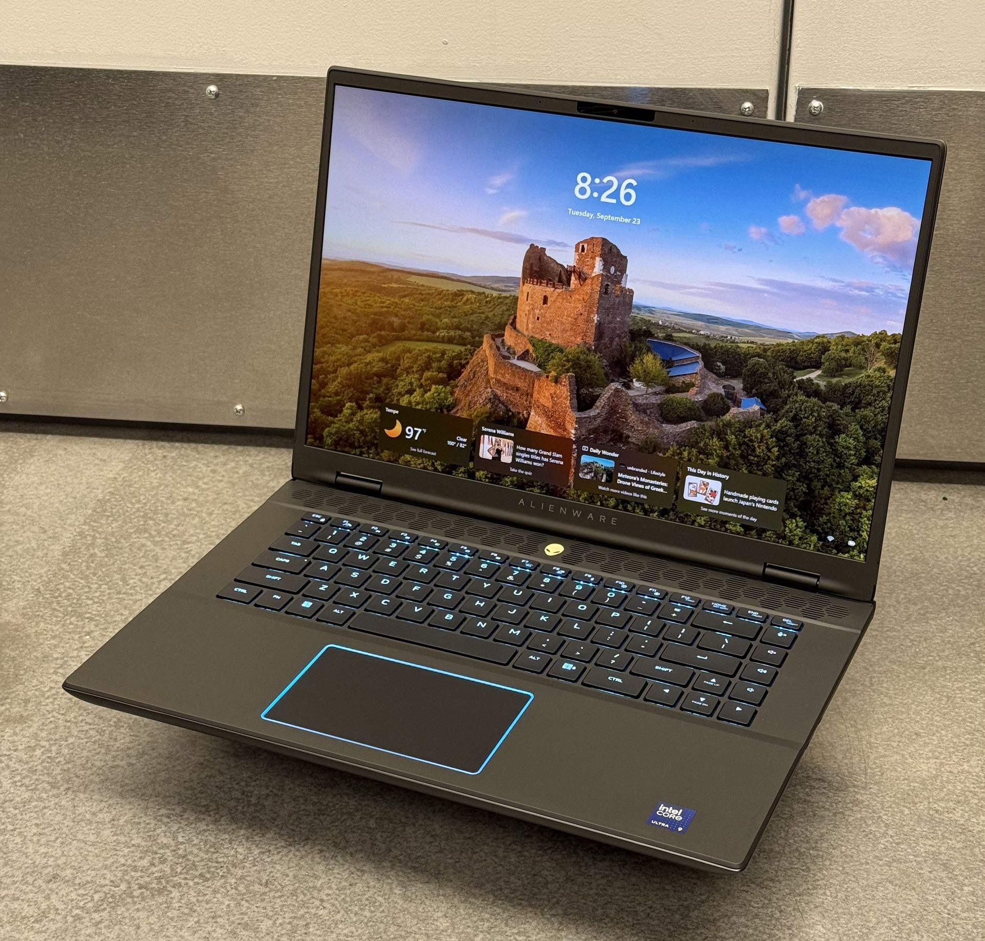 Alienware m16 R2 Gaming Laptop – Ultra 9 185H / 32GB / 1TB SSD / RTX 4070