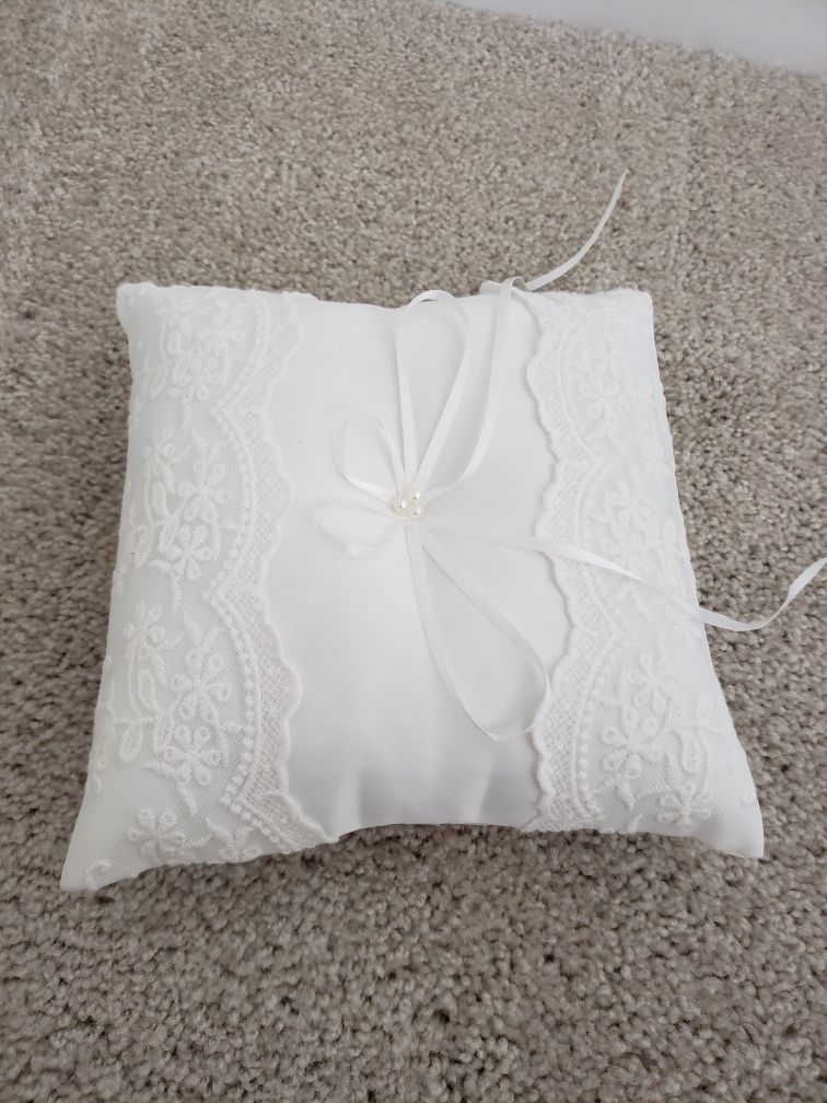 Lace Pearl Wedding Ring Pillow Ivory Cushion Bearer 8.26 Inch