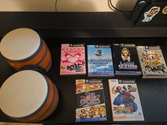 Modded Gamecube with some physical games, DK Bongos and 2 Controllers