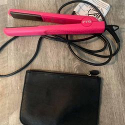 Flat Iron With Cosmetic Bag