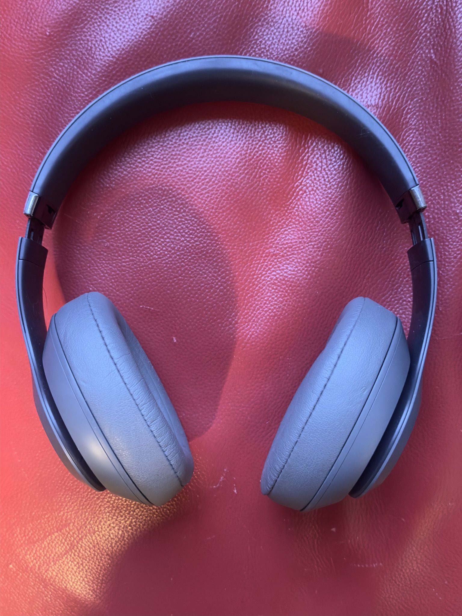 Like New Beats Studio 3