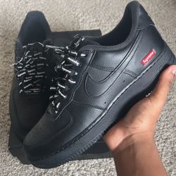 black supreme air forces