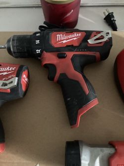 Tool sale! Milwaukee M12 3/8” Drill/Driver With Charger