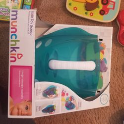 Bath Toy Scoop