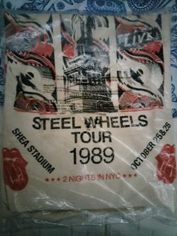 Rolling Stones Steel Wheels concert T-shirt size 2X. New $30
