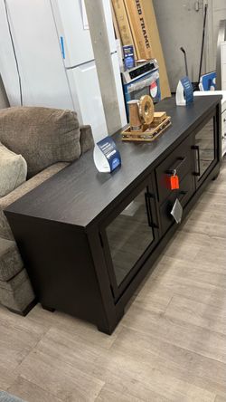 Tv stand