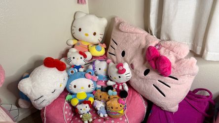🎀 HELLO KITTY PLUSHIE SALE 🎀