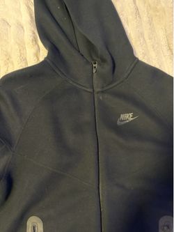 black nike tec