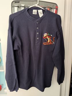Vintage Henley Tigger shirt