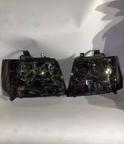 Tahoe Headlights smoked (Open Box)