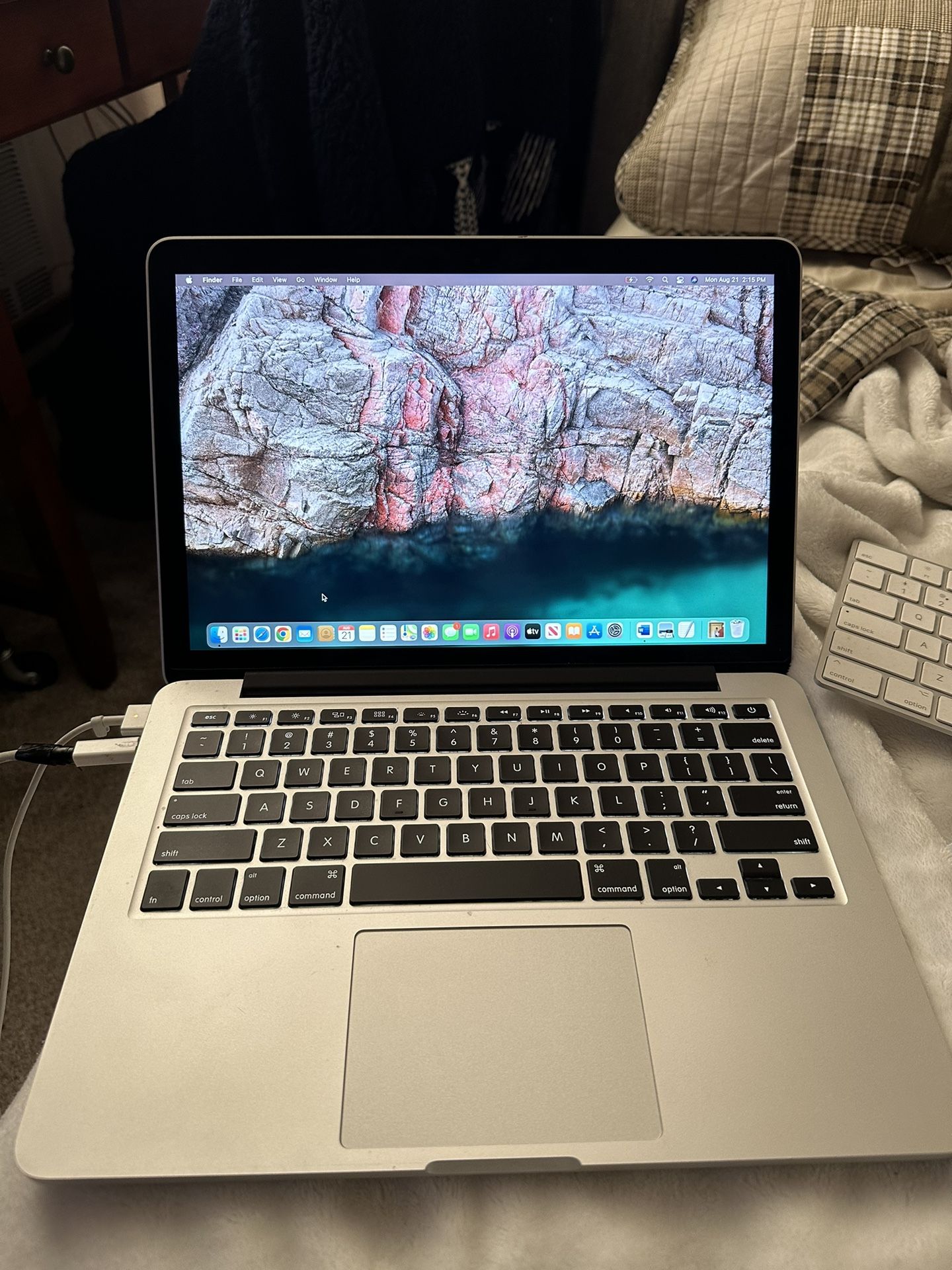 MacBook Pro w/ iMac Display