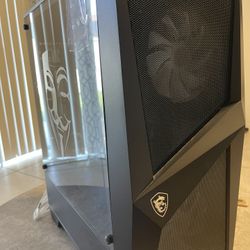 Gaming PC With Monitors