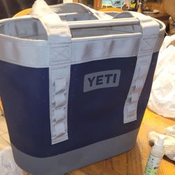 Yeti Camino 35 