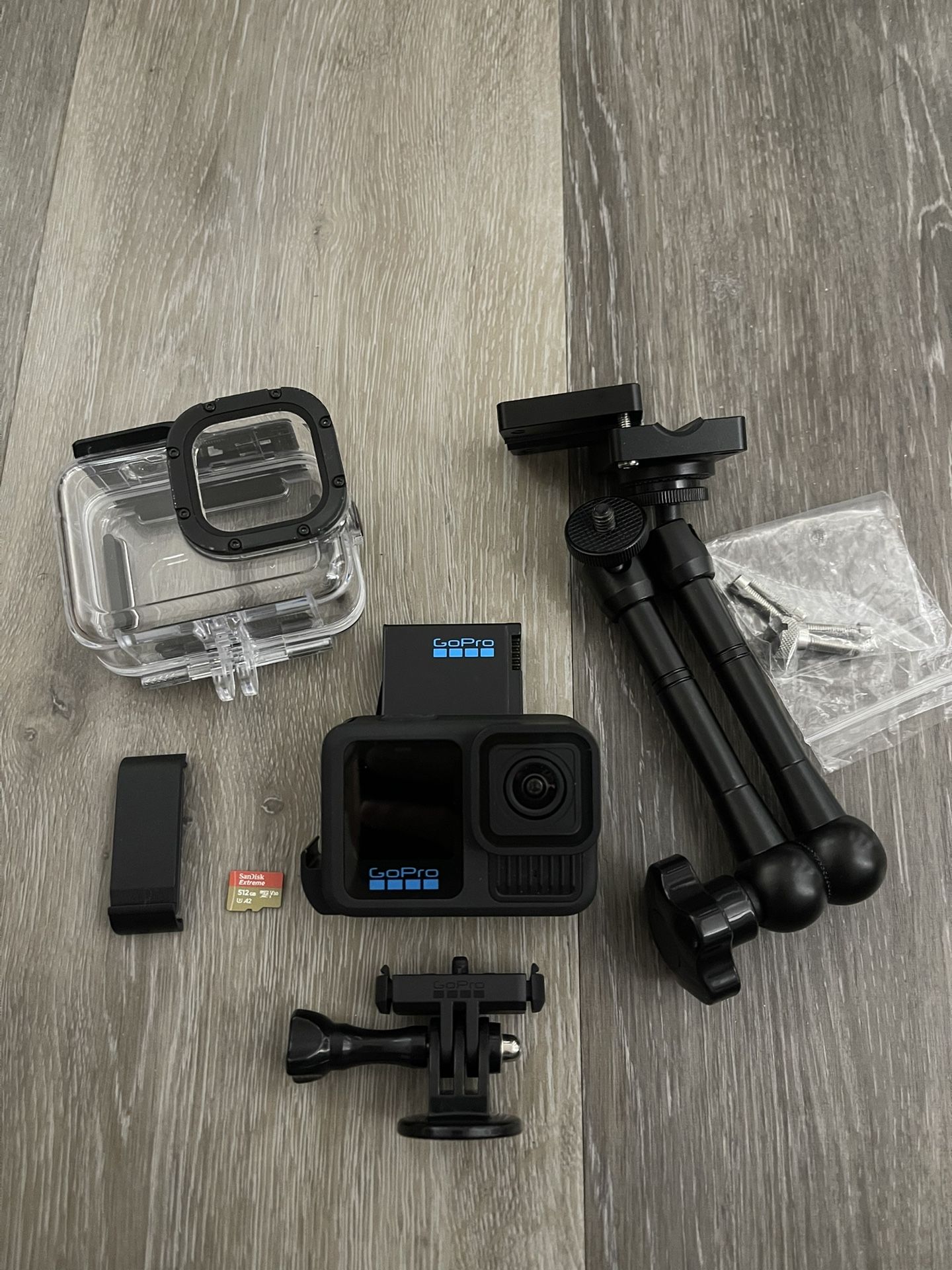GoPro Hero 13 Black w/ OEN magnetic mount  512GB SD