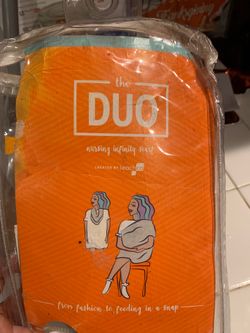 DUO nursing infinity scarf