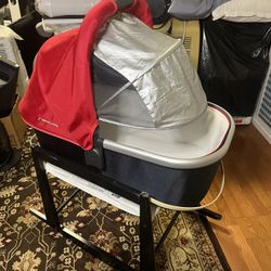 Uppababy Bassinet with Jolly Jumper Stand