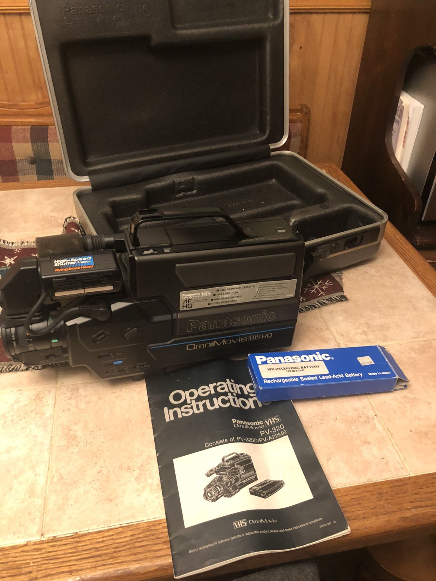 Vintage Panoramic VHS Camera/recorder PV320