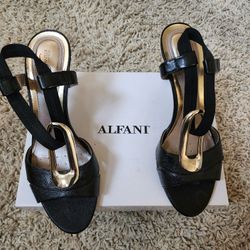  ALFANI BLACK SLINGBACK W/ GOLD RECTANGULAR BUCKLE
