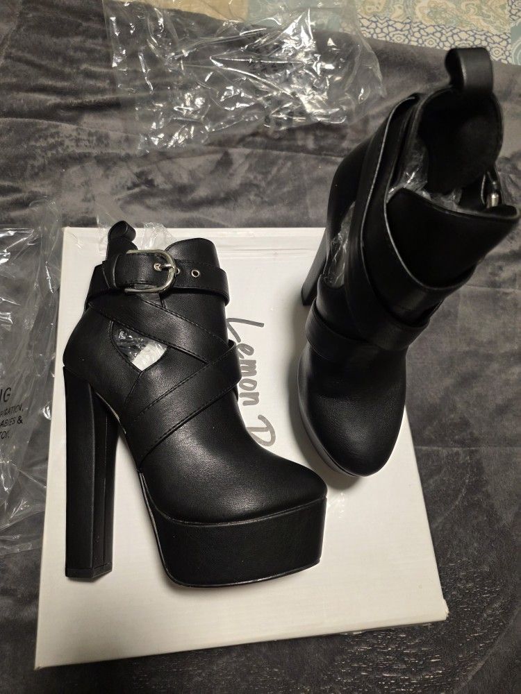 New High Heels Booties Size 6
