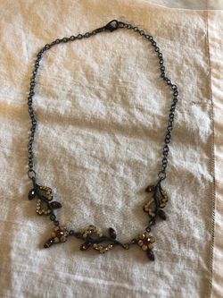 Necklace with brown stones, choker length