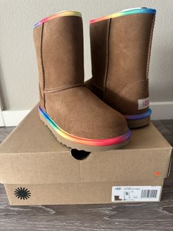 Ugg Classic II Short Rainbow