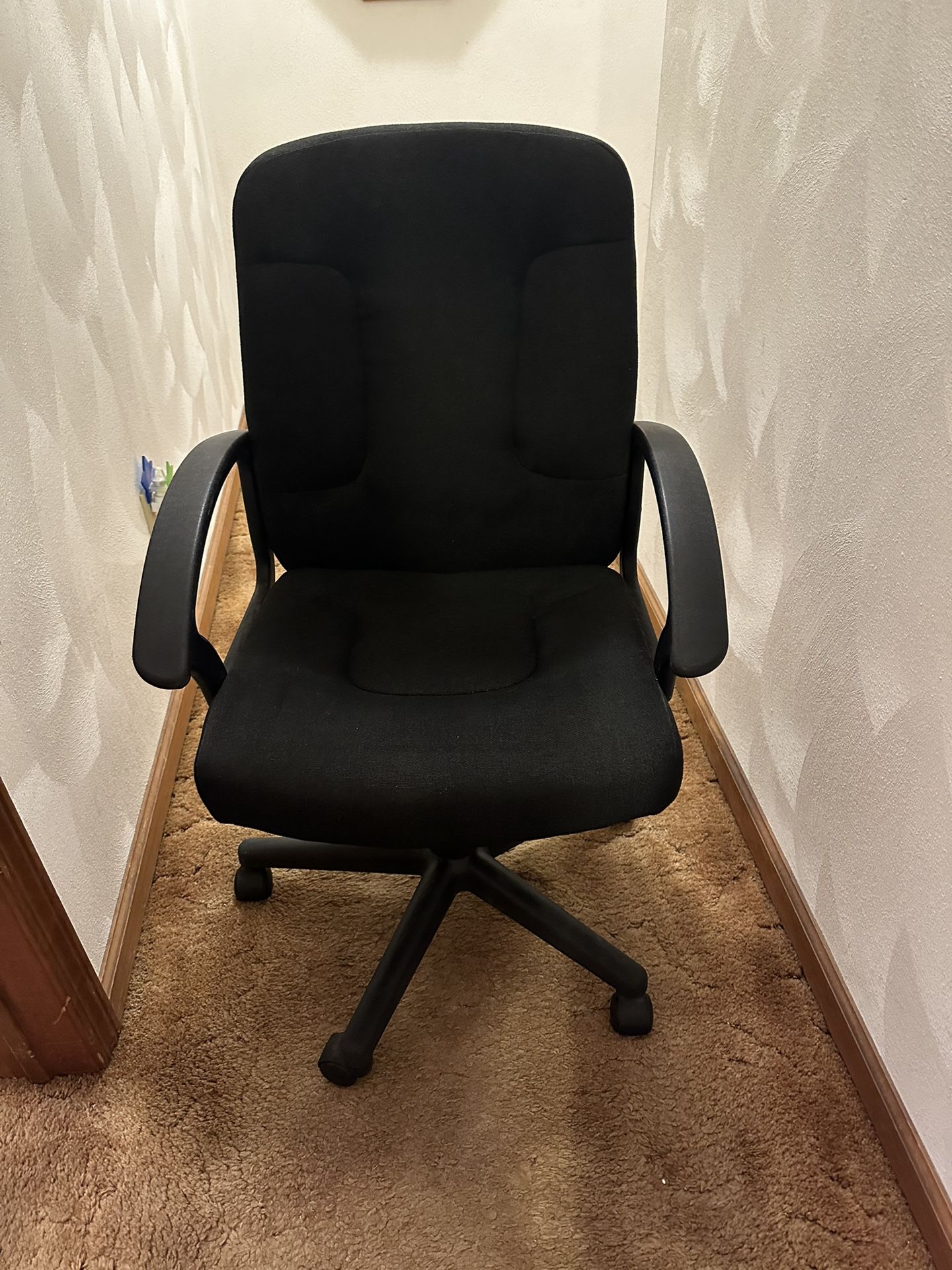 Office Swivel Chair- Adjustable Height - Very Comfortable - OBO