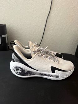 Under Armour Curry Basketball Sneakers size 10