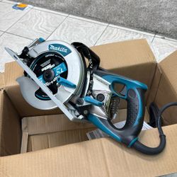 Makita Magnesium Wormdrive Circular Saw 