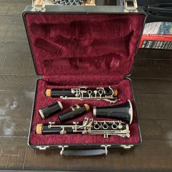 Selmer Clarinet CL300