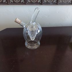 Delicate Glass Wine Decanter