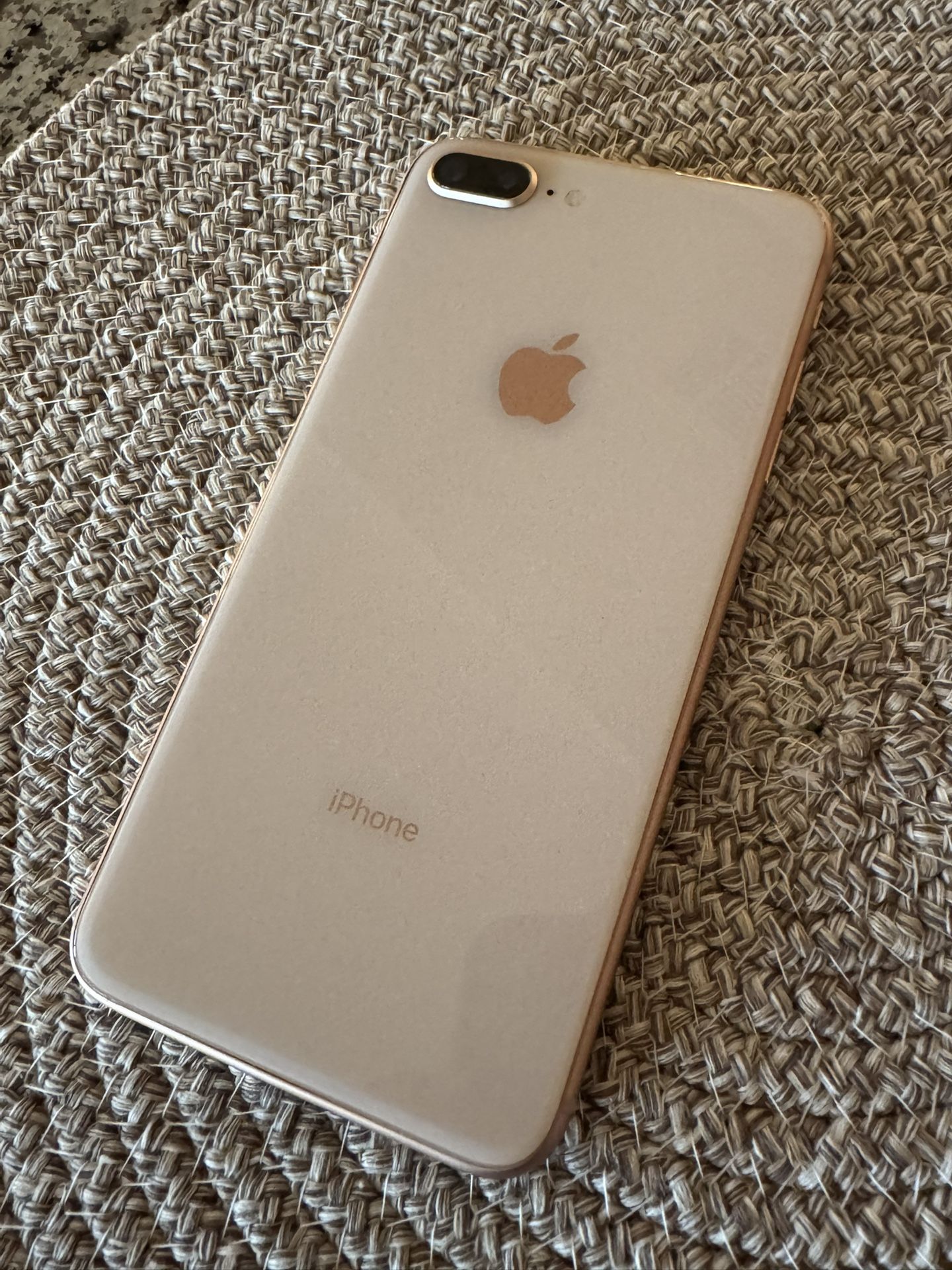 iPhone 8 Plus