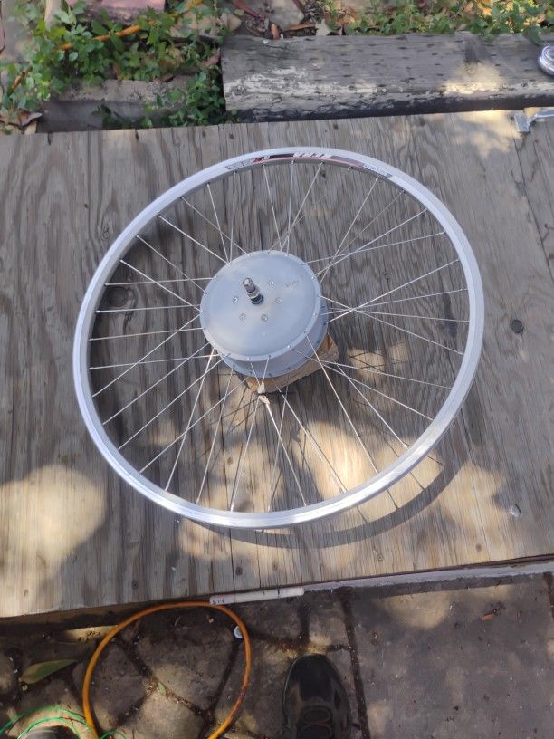 Make Any Bike Electric With This Ai Wheel