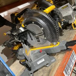 Dewalt miter Saw  