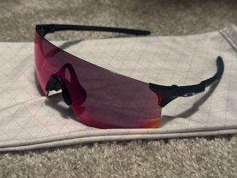 Oakley evzero blades prism red lens