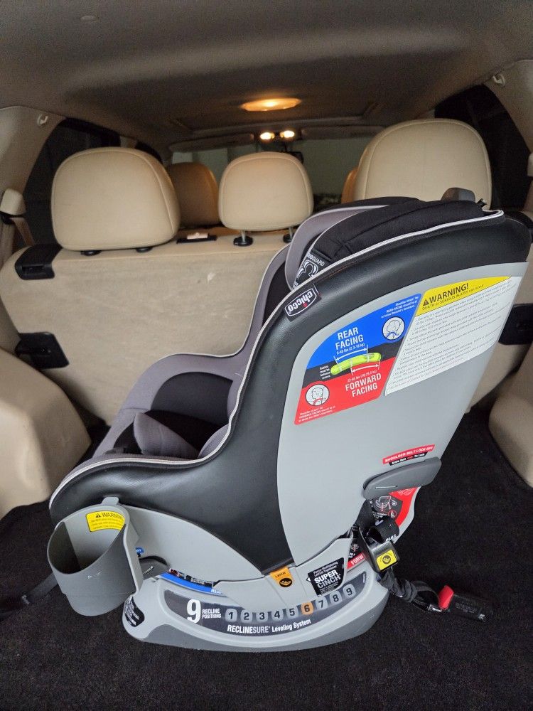 Chicco NextFit Zip Convertible Car Seat - Carbon