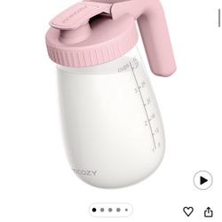 MOMCOZY Glass Pitcher