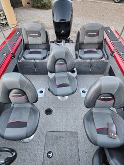 2021 Tracker Targa V18.COMBO